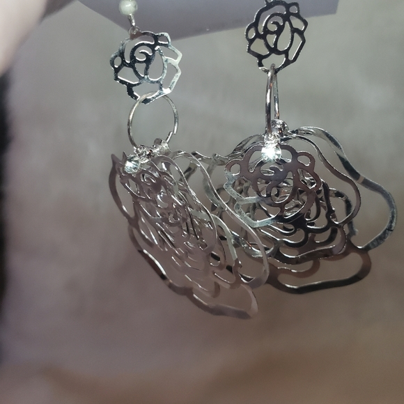 3D Silver Rose Statement Earrings - Picture 2 of 2